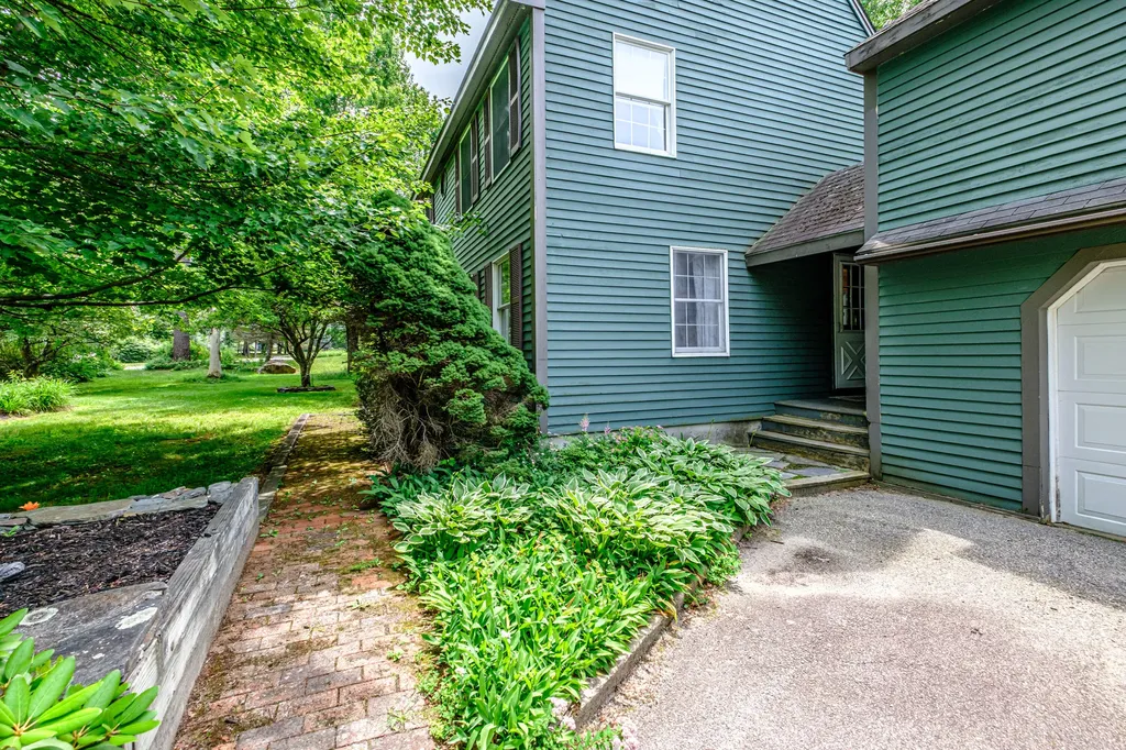 60 Rainbow Farm Road Yarmouth ME 04096