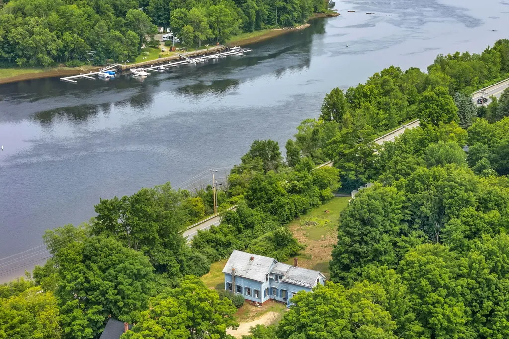 112 Water Street Randolph ME 04346