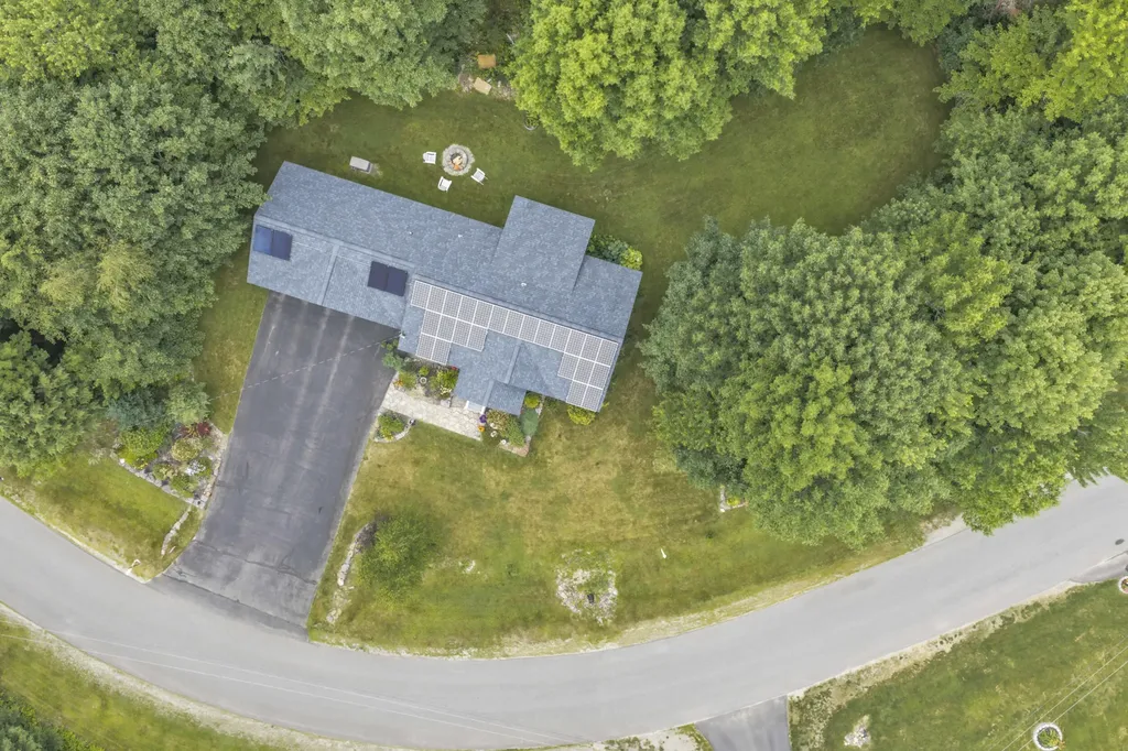 98 Pepin Road Sidney ME 04330