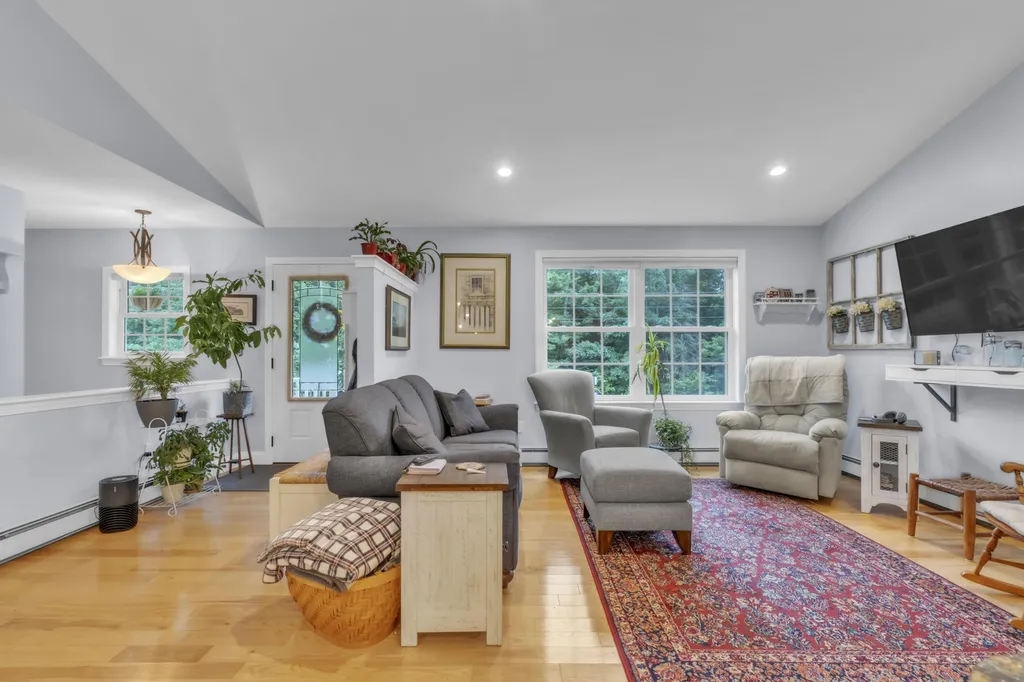 98 Pepin Road Sidney ME 04330