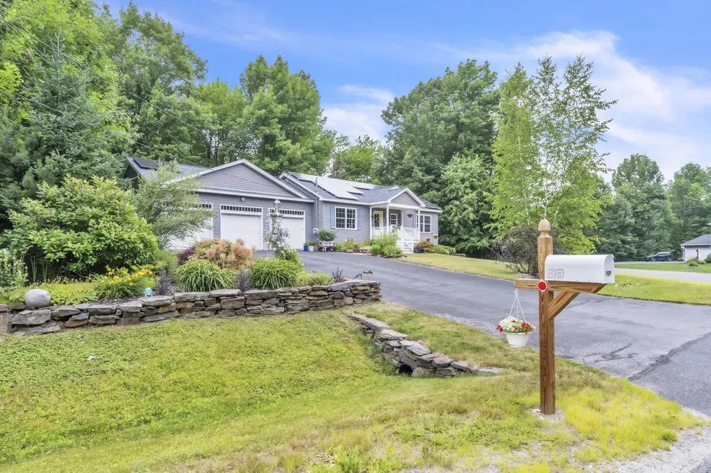 98 Pepin Road Sidney ME 04330