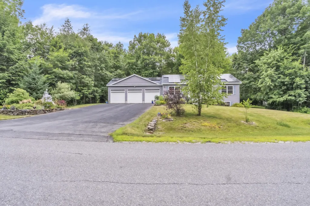 98 Pepin Road Sidney ME 04330