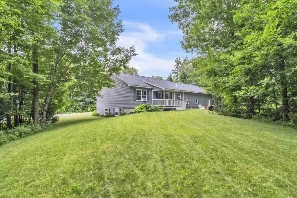 98 Pepin Road Sidney ME 04330