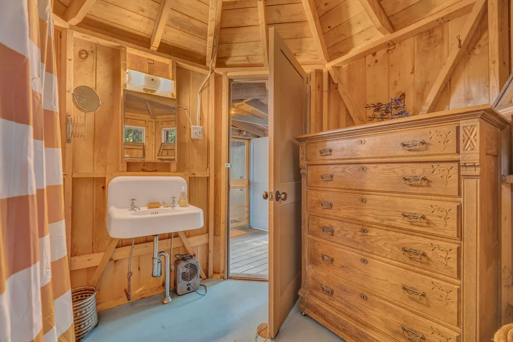 116 Nickerson Lane Rome ME 04963