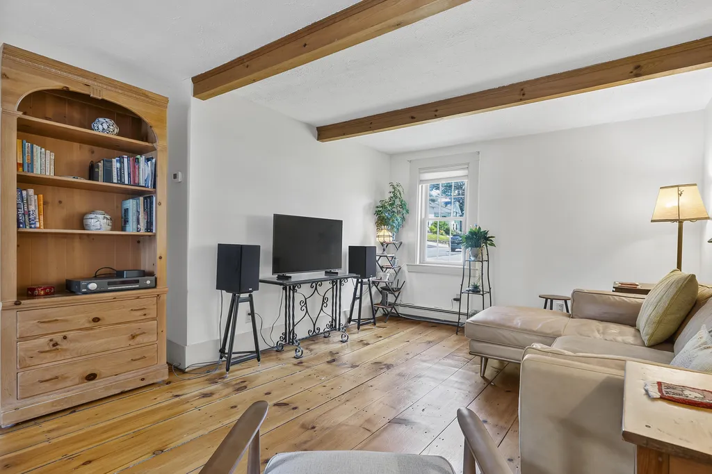 20 Tibbetts Street South Berwick ME 03908