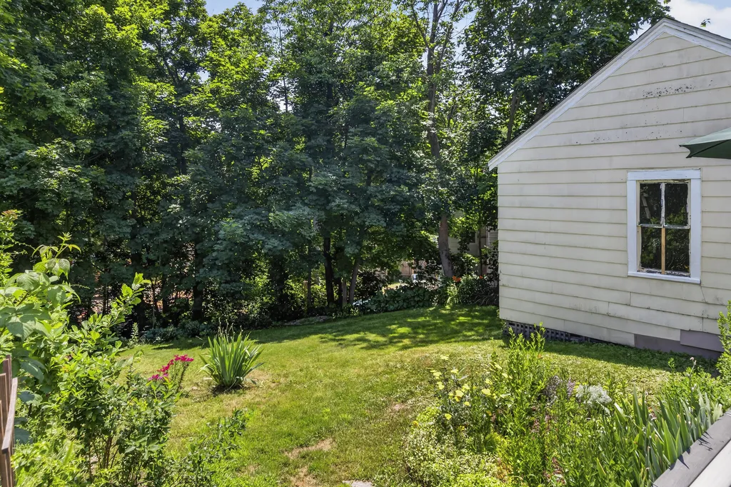 20 Tibbetts Street South Berwick ME 03908
