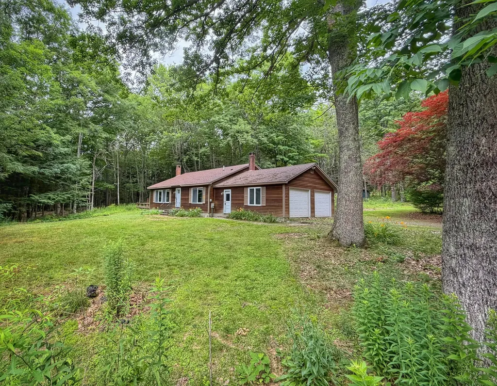 Union ME, 16 Hemlock Lane