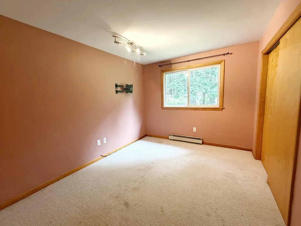 16 Hemlock Lane Union ME 04862