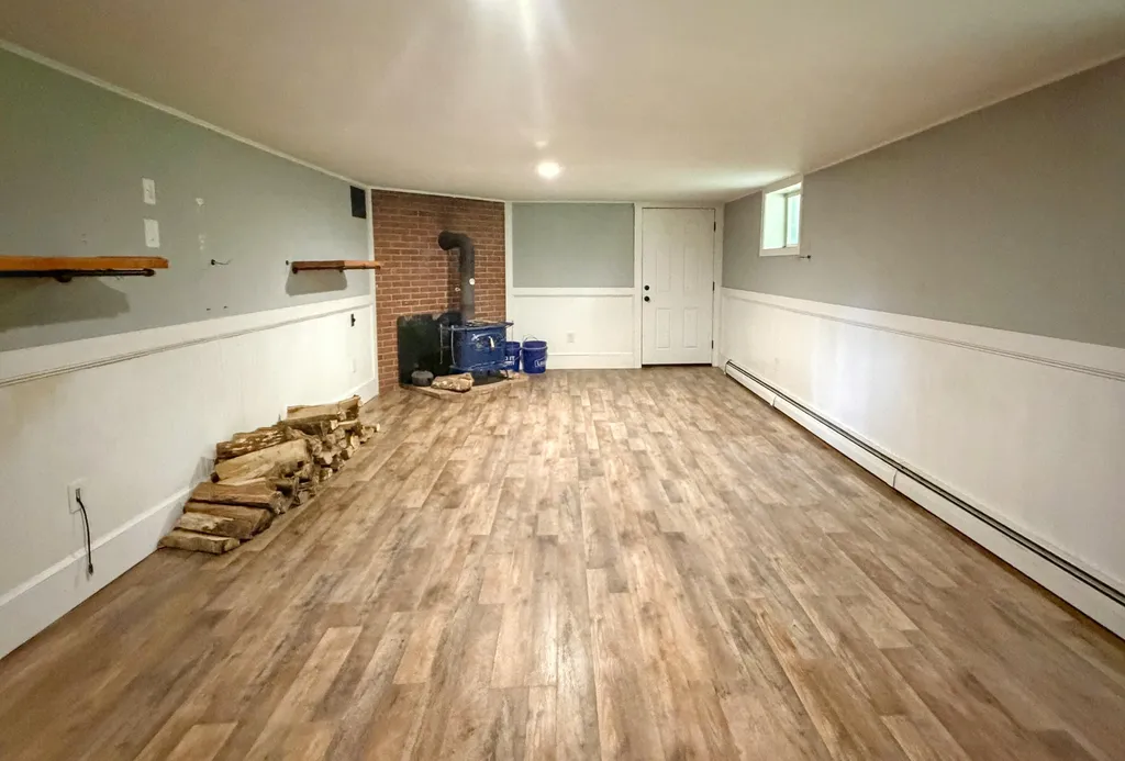 16 Hemlock Lane Union ME 04862