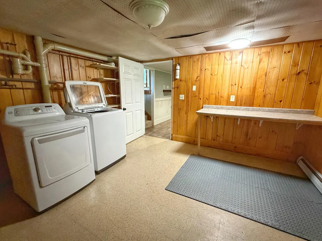 16 Hemlock Lane Union ME 04862