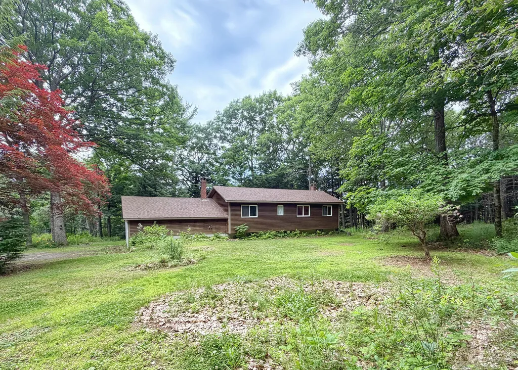 16 Hemlock Lane Union ME 04862