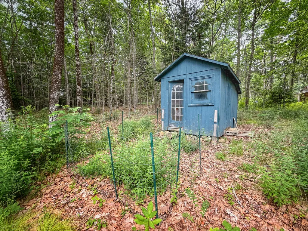 16 Hemlock Lane Union ME 04862