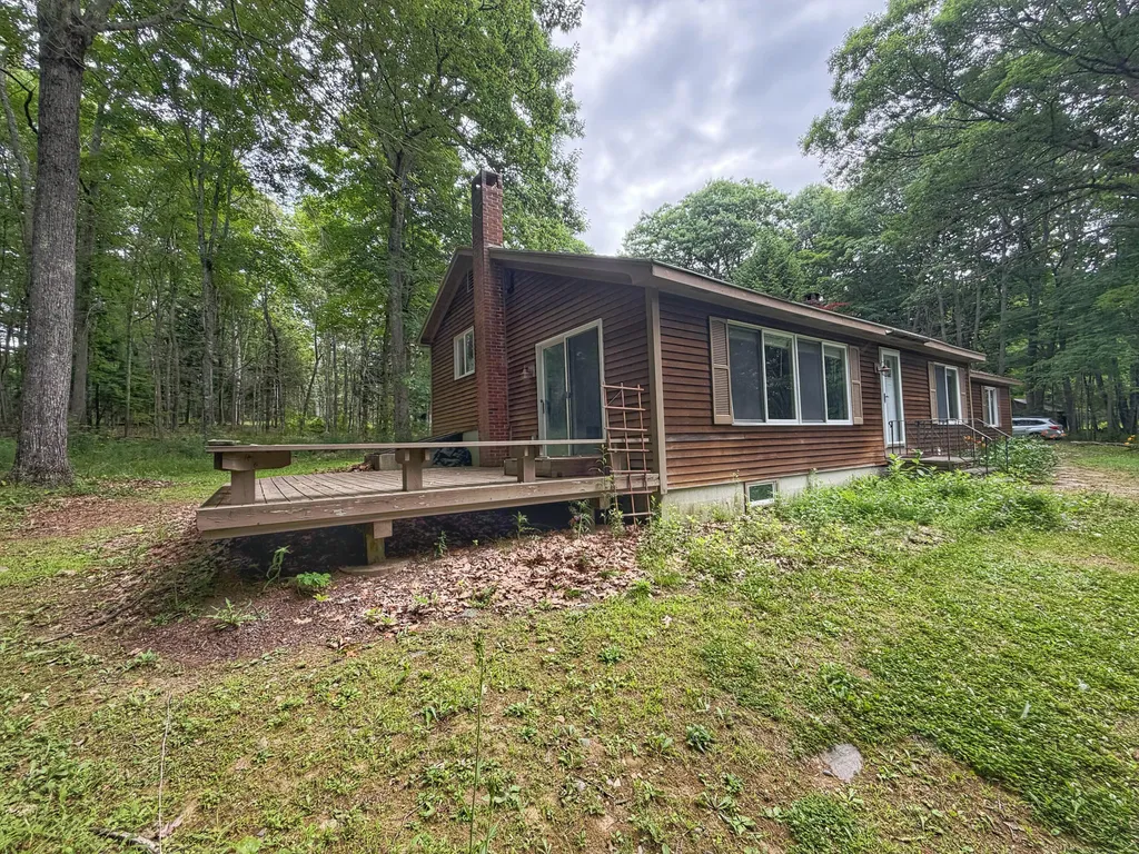 16 Hemlock Lane Union ME 04862