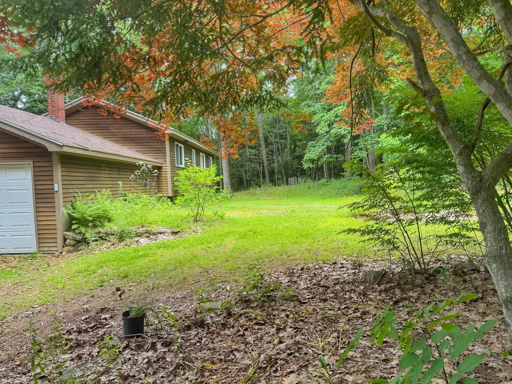 16 Hemlock Lane Union ME 04862