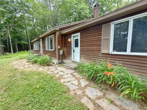 16 Hemlock Lane Union ME 04862