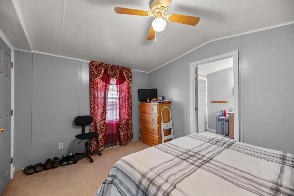 9 Long Avenue Clinton ME 04927