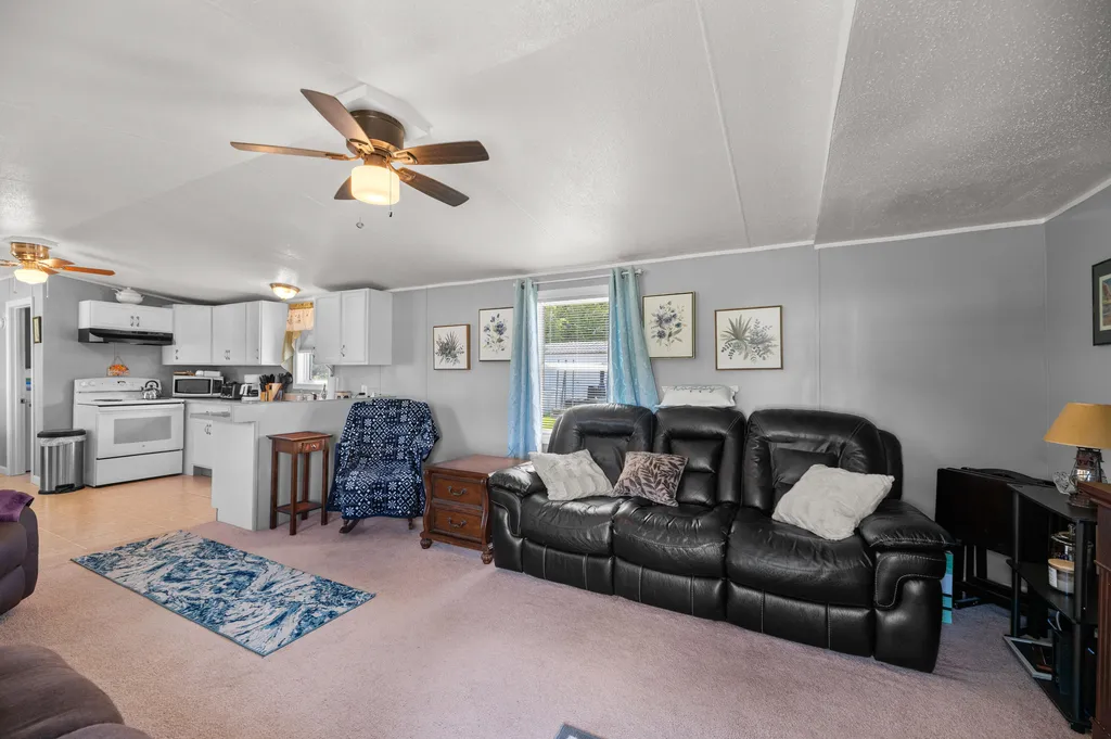 9 Long Avenue Clinton ME 04927
