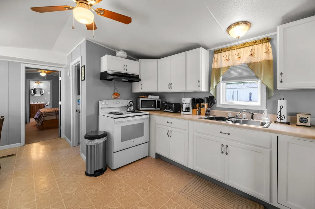 9 Long Avenue Clinton ME 04927