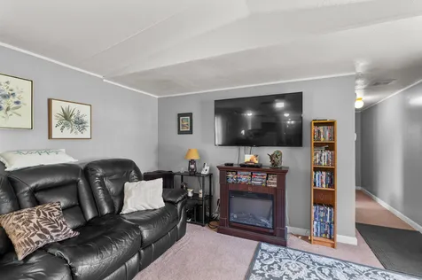9 Long Avenue Clinton ME 04927