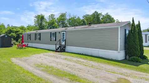 9 Long Avenue Clinton ME 04927