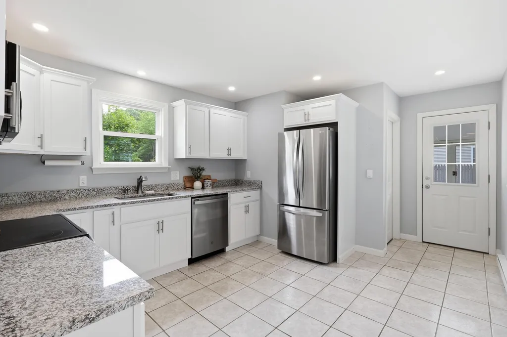 54 Glenwood Avenue Saco ME 04072