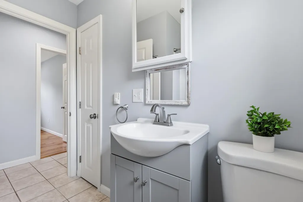 54 Glenwood Avenue Saco ME 04072