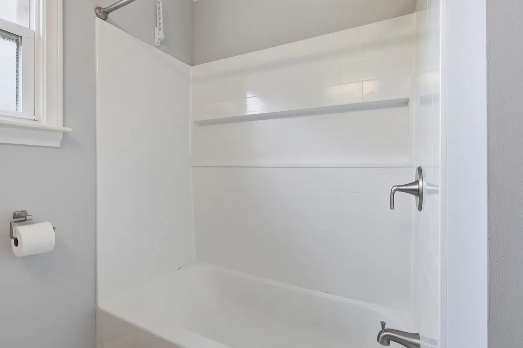 54 Glenwood Avenue Saco ME 04072