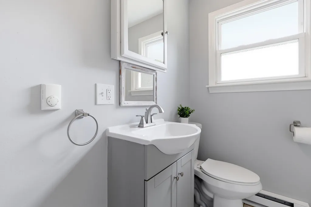 54 Glenwood Avenue Saco ME 04072