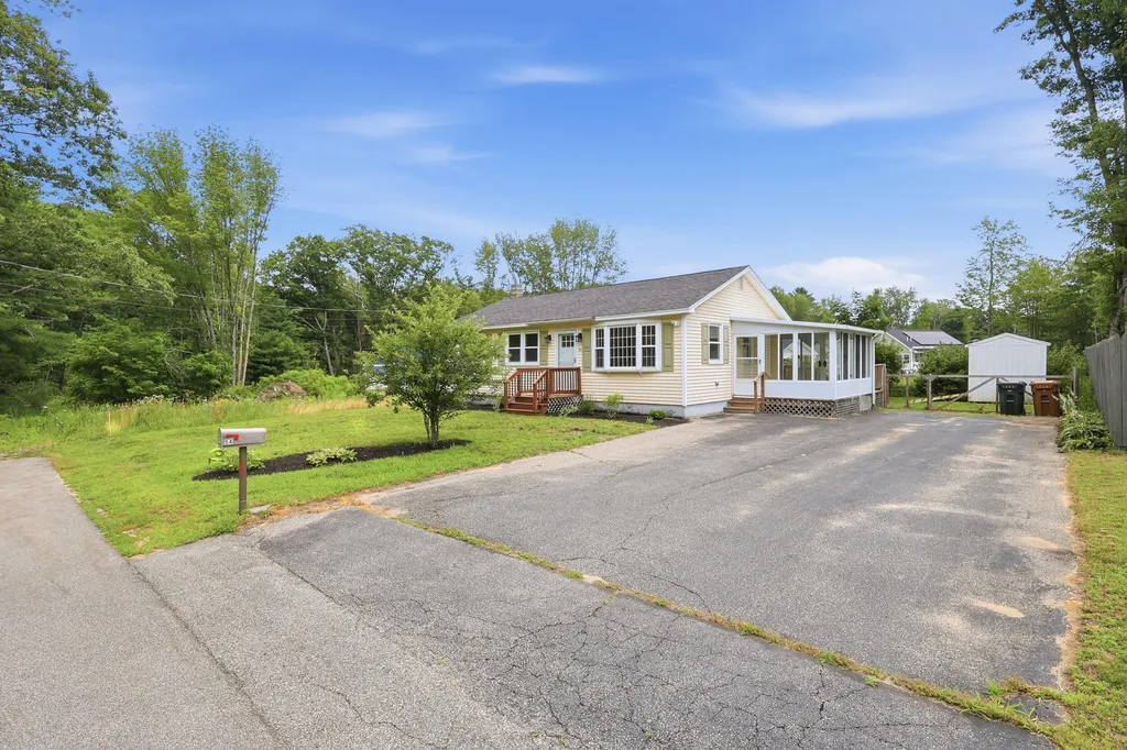 54 Glenwood Avenue Saco ME 04072
