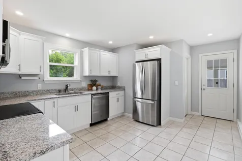 54 Glenwood Avenue Saco ME 04072