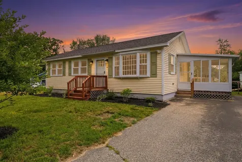 54 Glenwood Avenue Saco ME 04072