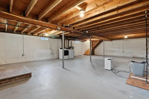 54 Glenwood Avenue Saco ME 04072