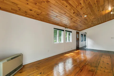 16 New Town Road York ME 03909