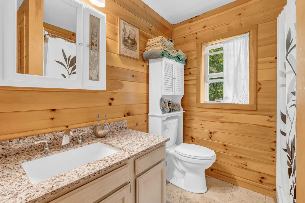 166 Jackman Road Rockwood T1 R1 Nbkp ME 04478