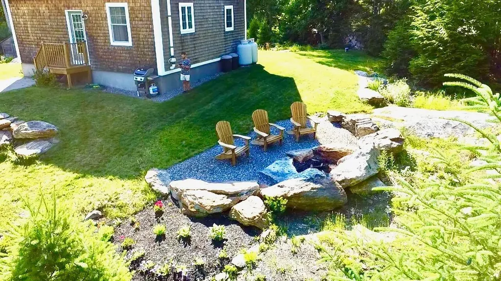 52 Greystone Lane Brunswick ME 04011