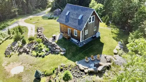 52 Greystone Lane Brunswick ME 04011
