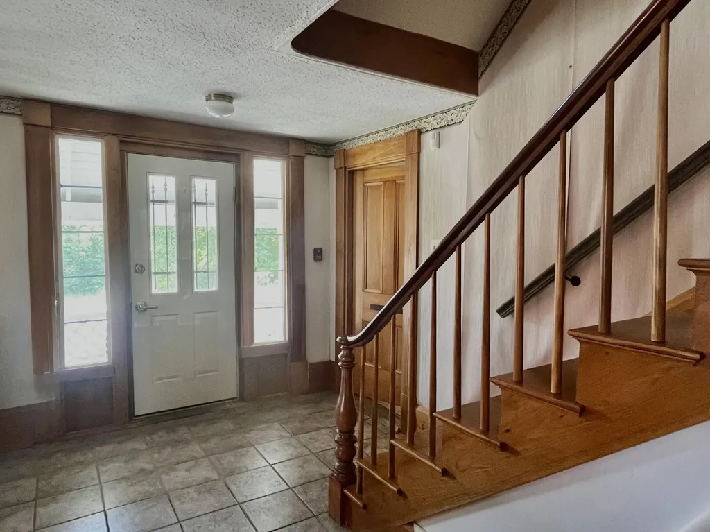 128 Old Airline Road Aurora ME 04408