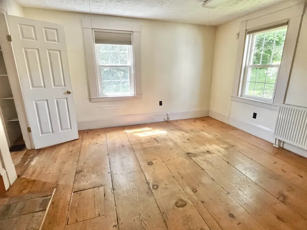 128 Old Airline Road Aurora ME 04408