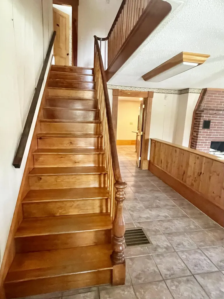 128 Old Airline Road Aurora ME 04408