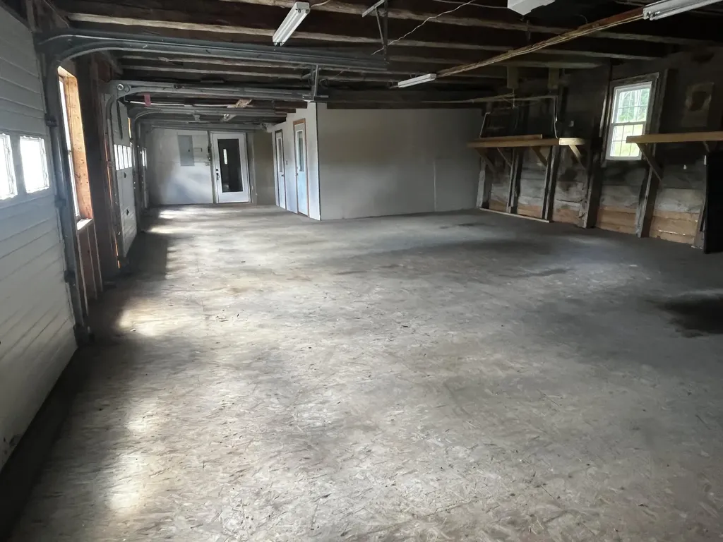128 Old Airline Road Aurora ME 04408