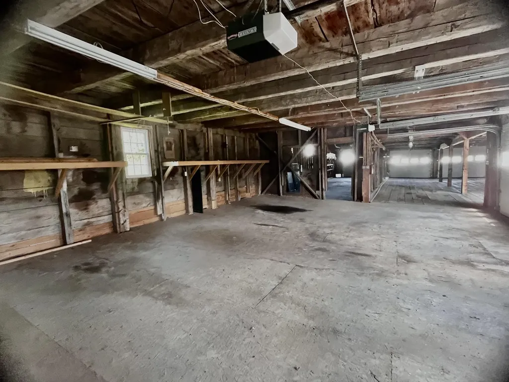 128 Old Airline Road Aurora ME 04408