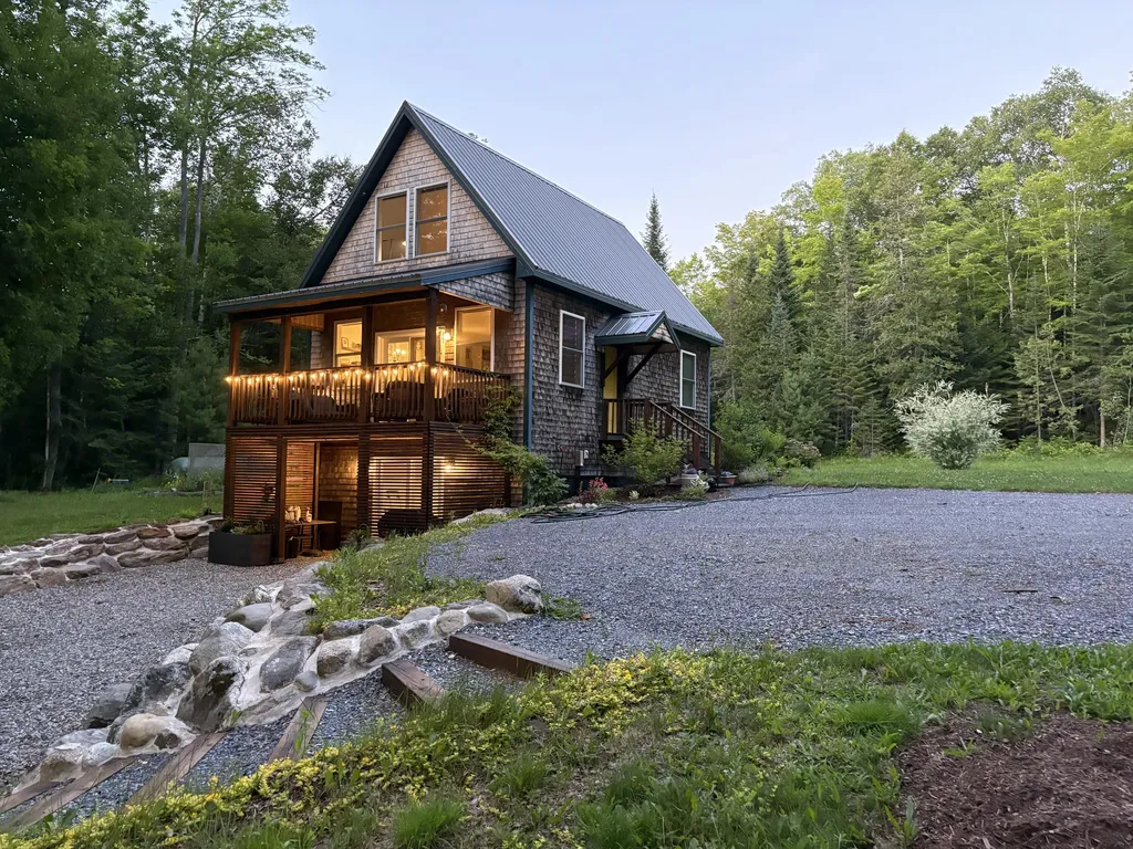 33 Pondview Court Pittsfield ME 04967