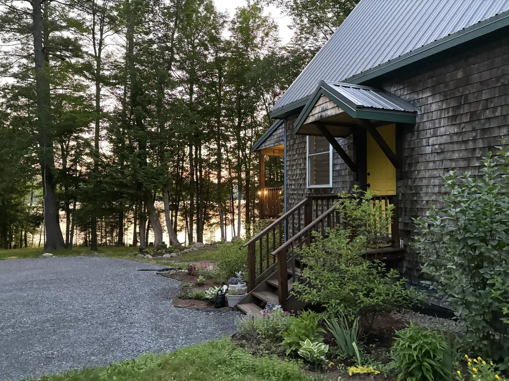 33 Pondview Court Pittsfield ME 04967
