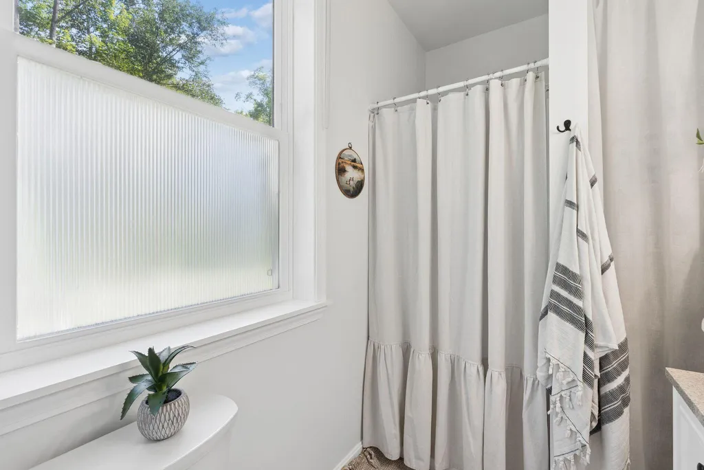 33 Pondview Court Pittsfield ME 04967