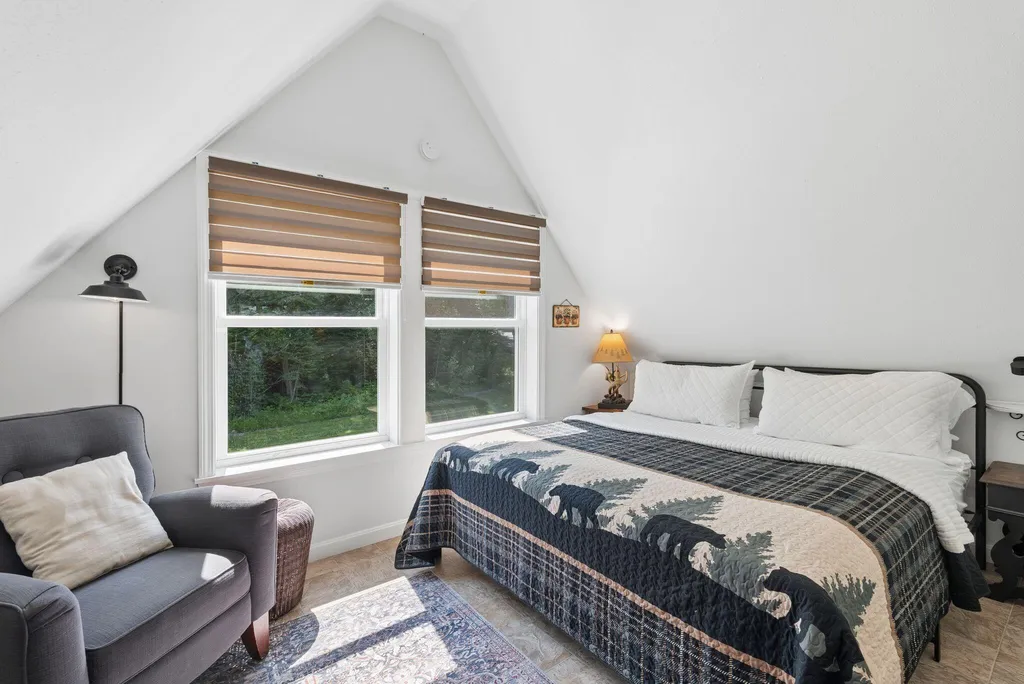 33 Pondview Court Pittsfield ME 04967