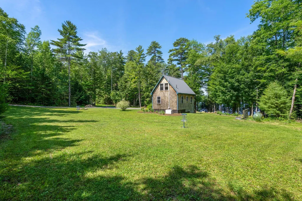 33 Pondview Court Pittsfield ME 04967