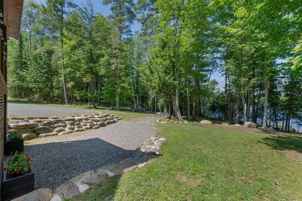 33 Pondview Court Pittsfield ME 04967