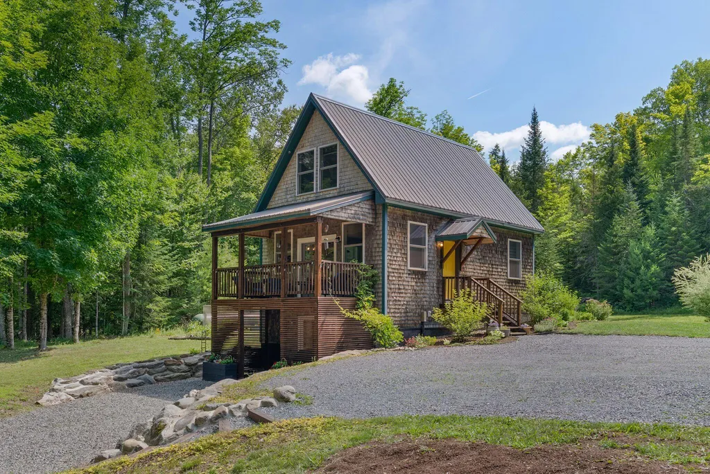 33 Pondview Court Pittsfield ME 04967