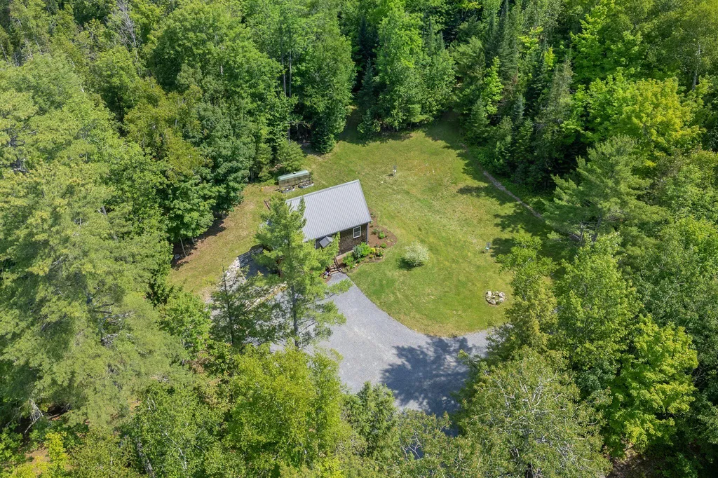 33 Pondview Court Pittsfield ME 04967