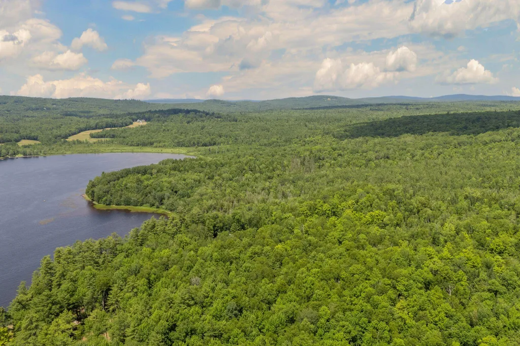 33 Pondview Court Pittsfield ME 04967
